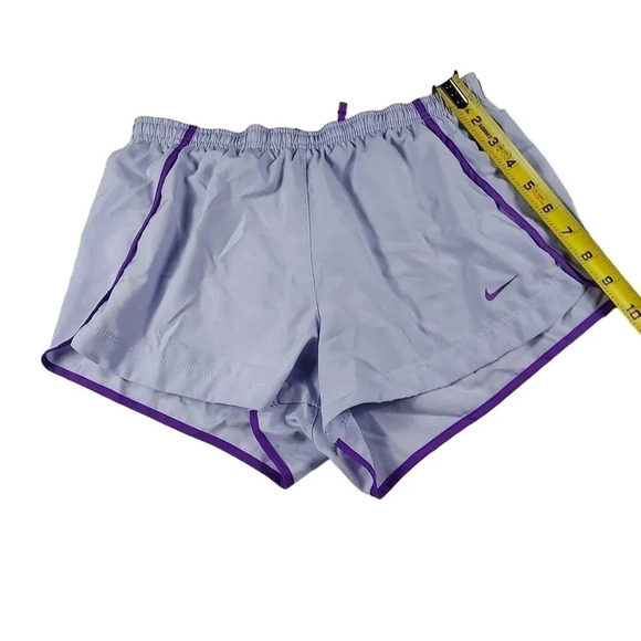 Nike Dri-Fit Womens Running Shorts Medium Integrated Underwear Light Purple - Picture 4 of 7